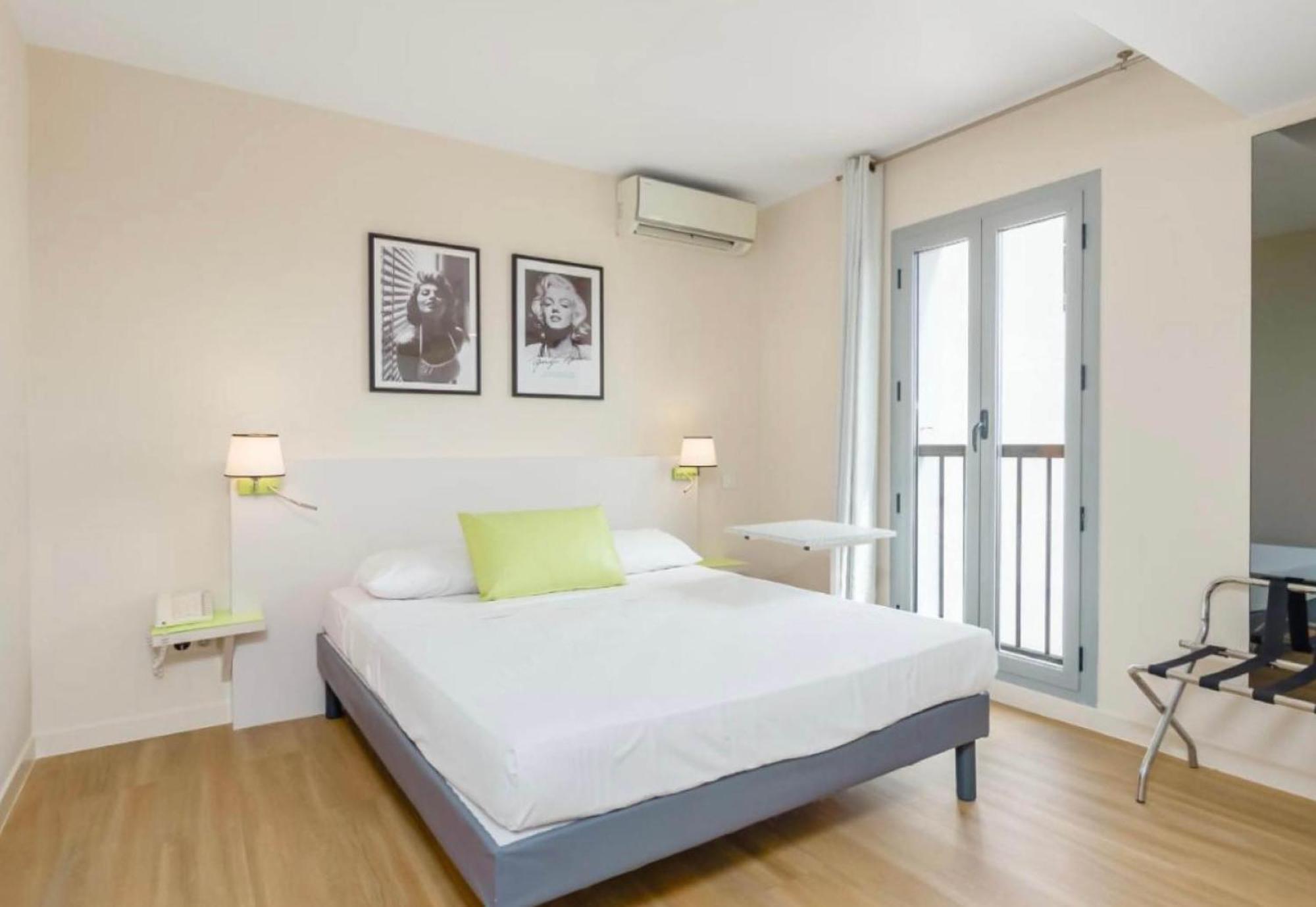 Chambre Double - Accessible aux Personnes à Mobilité Réduite